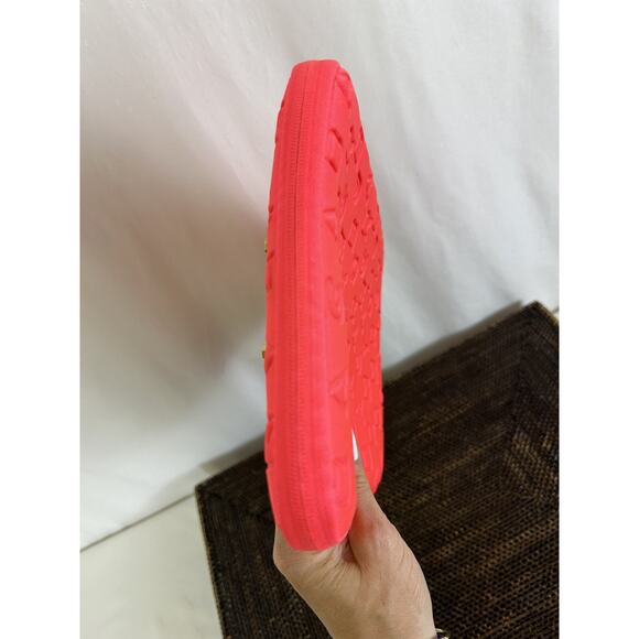 Marc Jacobs 11" Hot Pink Neoprene ipad Tablet Case - Picture 4 of 7